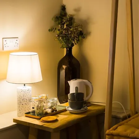 Exelby Dragon Bed and breakfast 3*