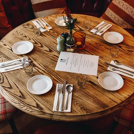 Exelby Dragon Bed & Breakfast Leeming Bar