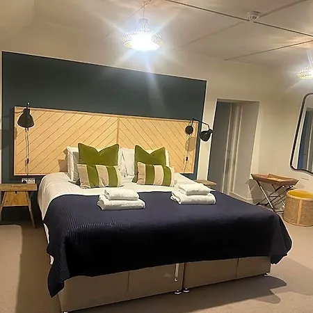 Bed & Breakfast Exelby Dragon 3*
