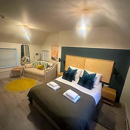 Exelby Dragon Bed & Breakfast