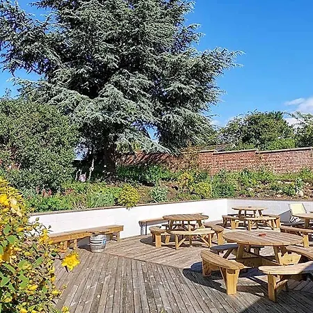 Exelby Dragon Bed & Breakfast 3*