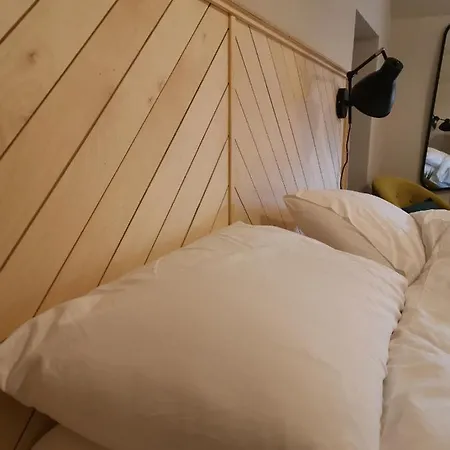 Exelby Dragon B&B 3*